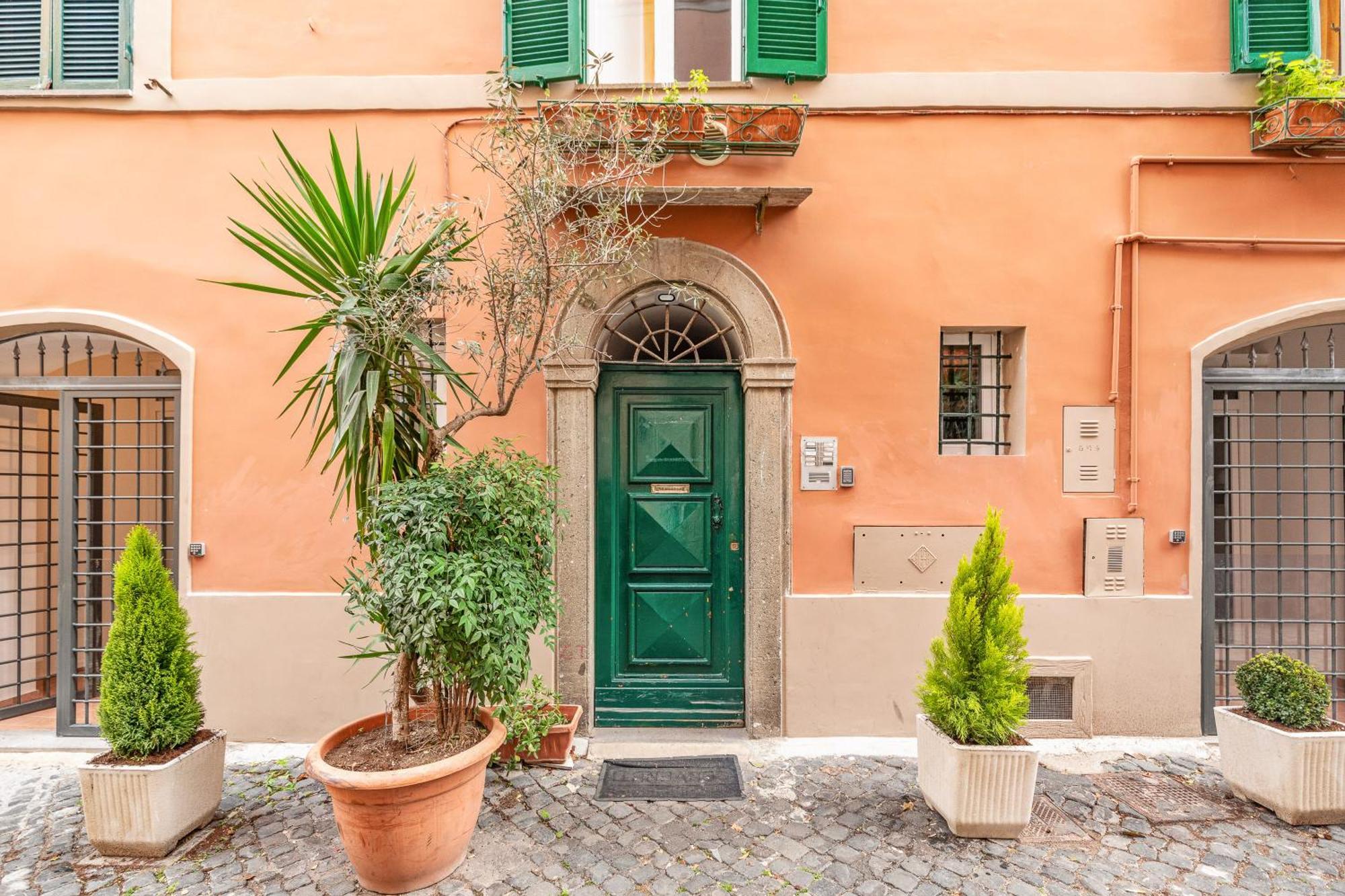 Leopardo Boutique Apartment In Trastevere Rome Exterior photo